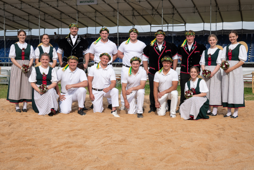 Thurgauer Kranzgewinner mit Ehrendamen