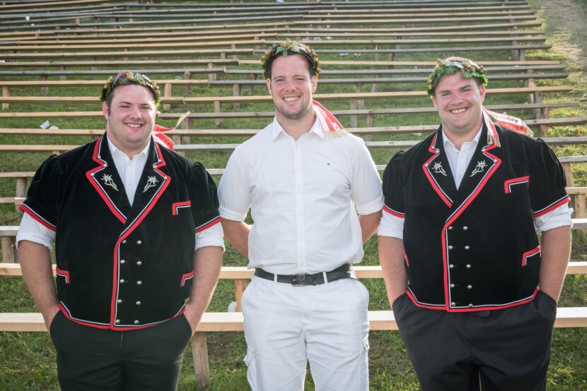 Drei Thurgauer Bergkränze - Domenic Schneider, Tobias Krähenbühl, Mario Schneider (v.l.) (Foto Lorenz Reifler)